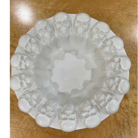 Pottery Barn Halloween large white porcelain skull border bowl